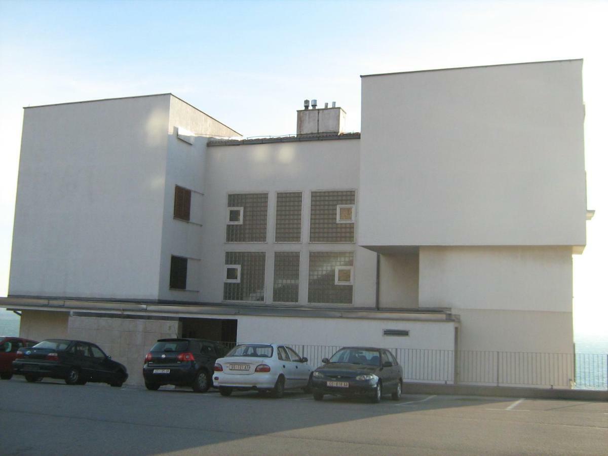 Apartment Diklic Senj  Buitenkant foto